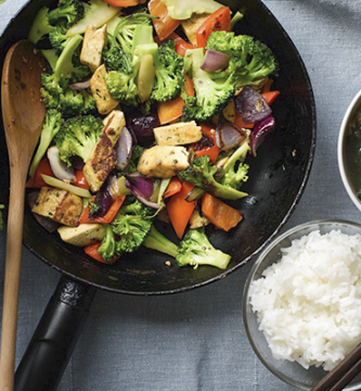 Arroz con pollo y verduras