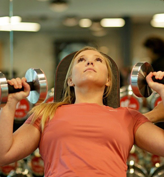 Ejercicio asistido mancuernas