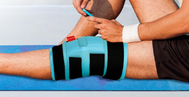 Hielo local en rodilla deportista